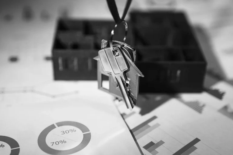 Aging in Place vs. Starting Fresh The Financial Trade-Offs You Need to Consider